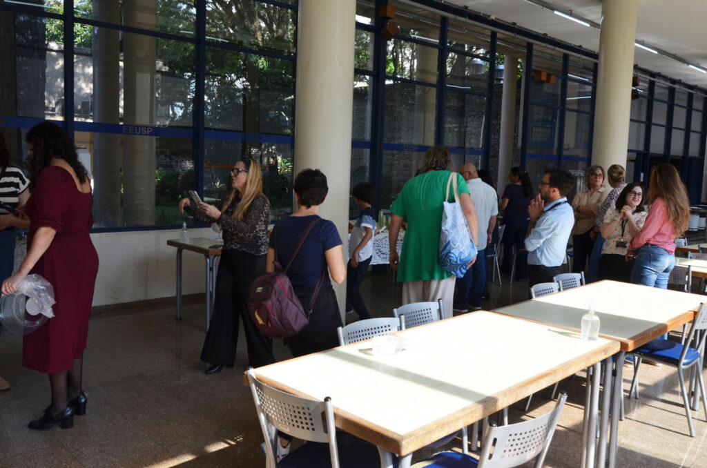 refeitório café festivo e karaokê confraternização